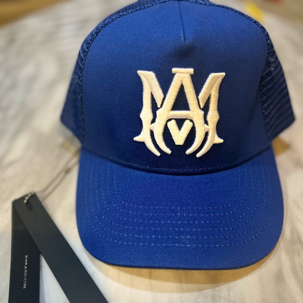 Amiri Hat